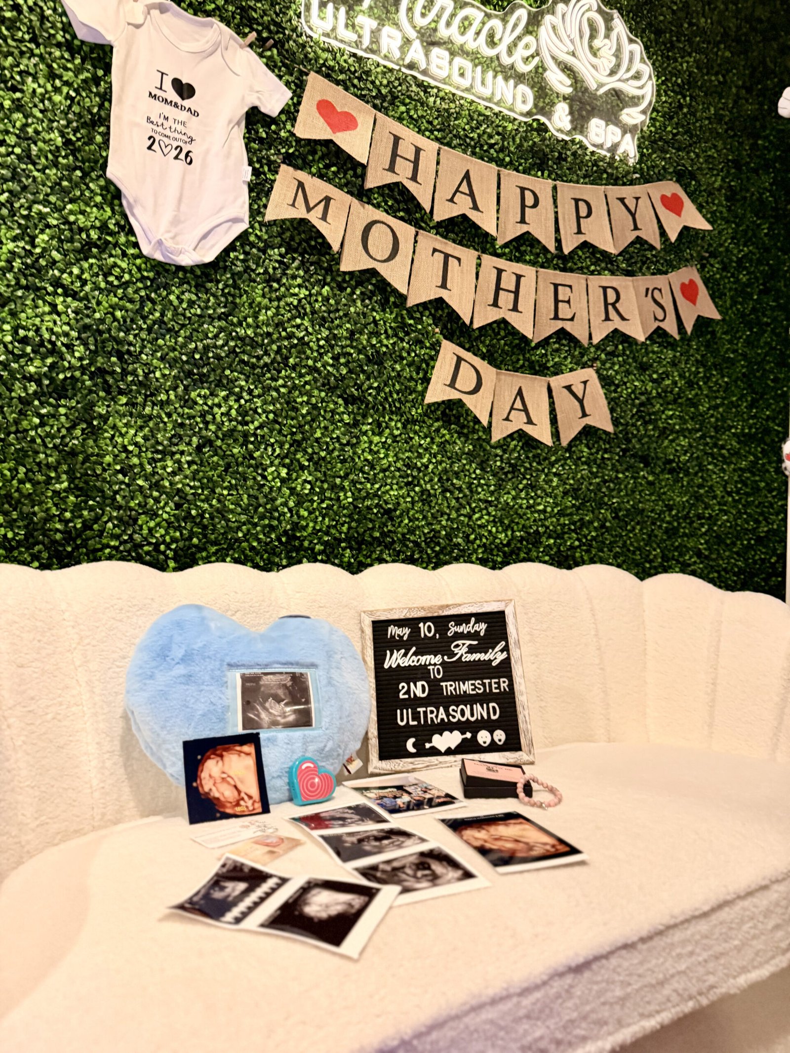 Seeing your baby in 3D, 4D & 8K Ultrasound: From Tiny Kicks to Sweet Smiles 3 miracle-ultrasound-spa-luxury-baby-ultrsounds